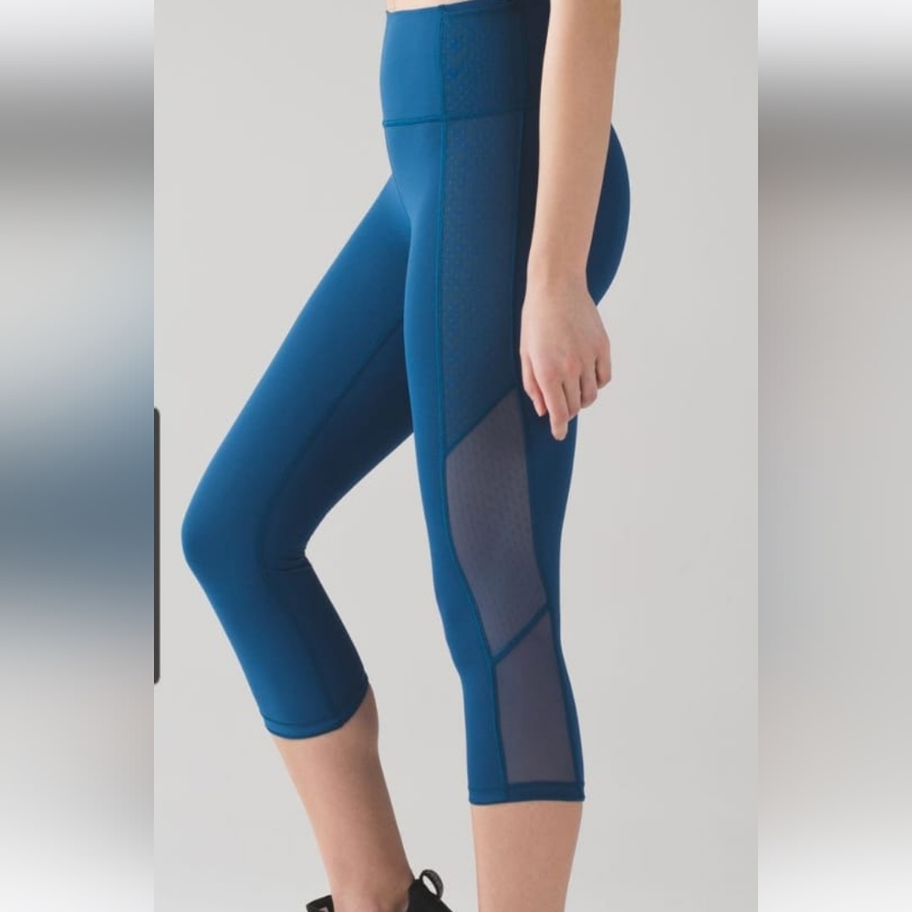 Lululemon Body Con Crop- Color-Poseidon/Gently Used-Excellent Condt.